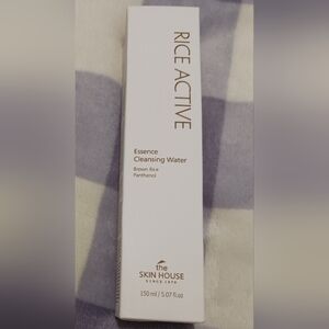 Rice Active Essence Cleansing Water - White